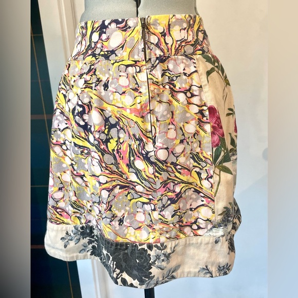 Leifnotes (Anthropologie)
Multipatterned Mini, floral& medieval castles, 2,EUC - Picture 5 of 12